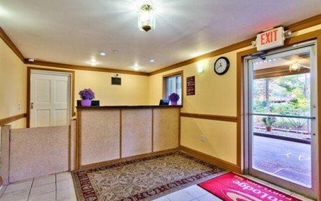 Econo Lodge Maine Mall