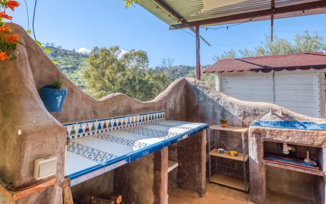 Lovely Holiday Home in Coin With Private Swimming Pool