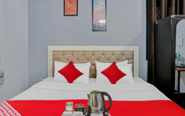 Oyo 92864 Silver Stone