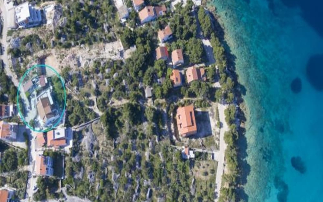 Muvil - 100 m From the sea - A2 -zeleni