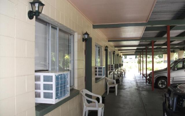 Beerwah Glasshouse Mountains Motel