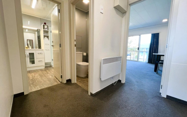 Fiordland Lakeview Motel and Apartments – Guest Rooms – Te Anau