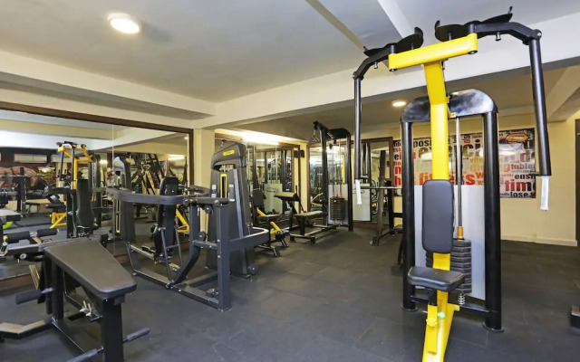 OYO 9818 Hotel Diamond Plaza