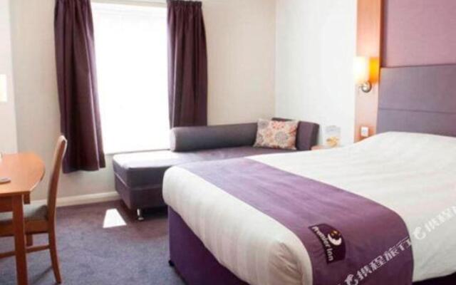 Premier Inn Huddersfield Central