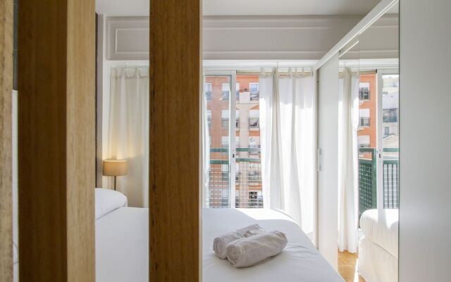 UD Apartments - Atocha Stylish with Pool