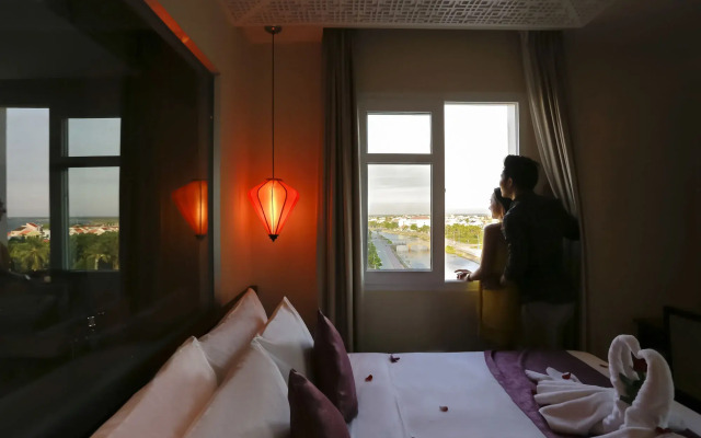 Royal Riverside Hoi An Hotel