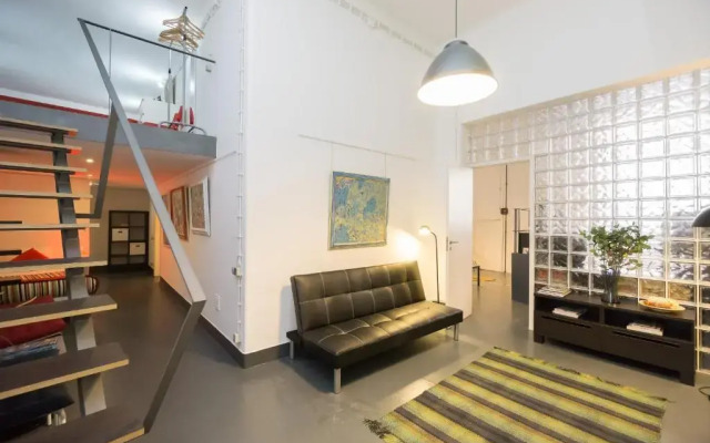 Large & Relaxing loft in Alfama