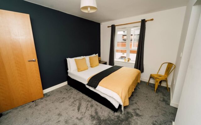 Impeccable 2-bed Apartment in Derby, England