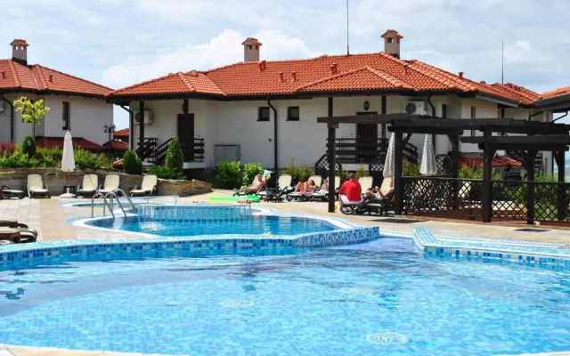 Bay View Villas - Luxury Villas & Apartments
