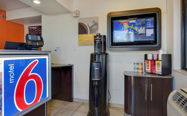 Motel 6 Tempe, AZ - Broadway - ASU