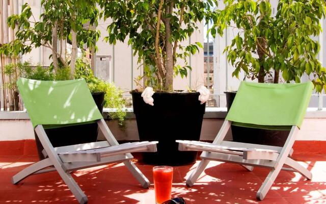 Sarmiento Suites Aparthotel