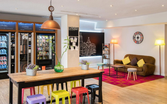 Hotel Madrid Gran Via 25 Affiliated by Meliá