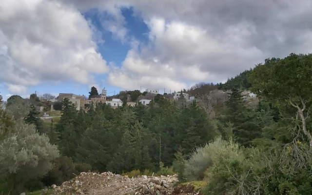 Traditional house in Asfendiou