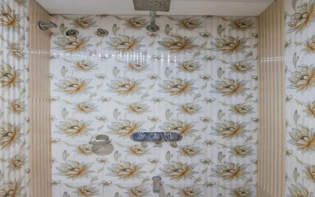 OYO 13531 Hotel Sundaram Palace