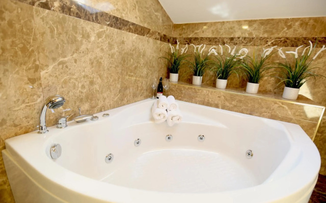 Truemar Hotels & Suites