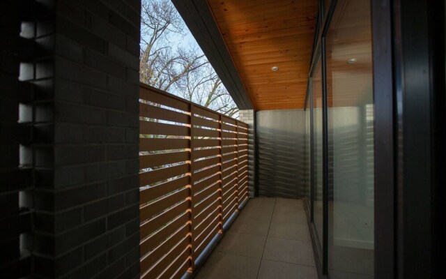 106*Modern Prestige*3-Storey New Establishment