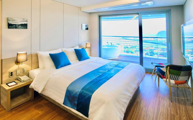 Hotel Bridge Seogwipo