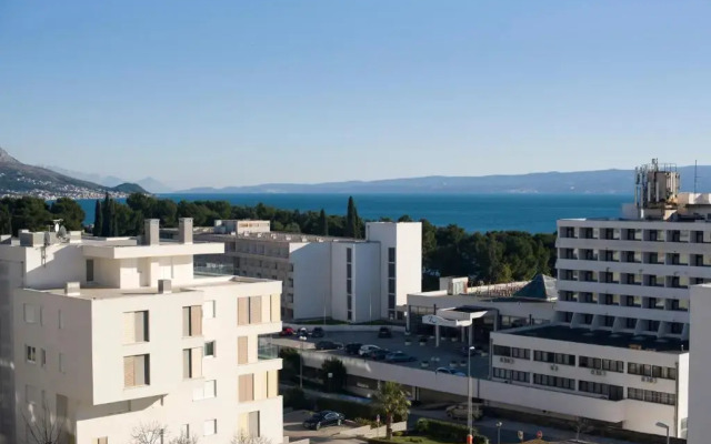 Sea view apartment EMA
