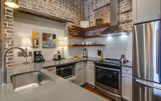 563 King Signature Apartments