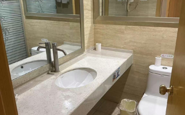 GreenTree Inn Changzhou Menghe Town Chengfeng Building