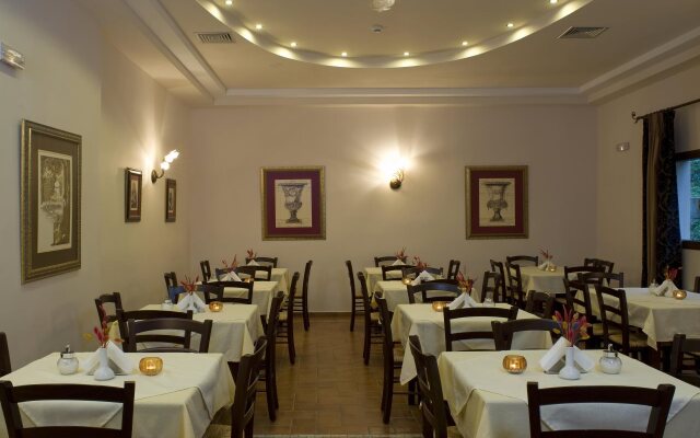 Dellas Boutique Hotel