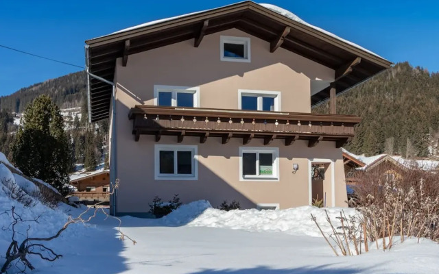 Modern Apartment Near Ski Area in Muhlbach