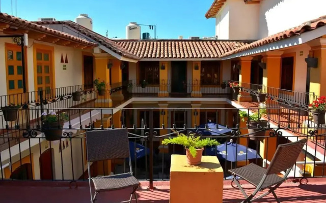 Hotel Aldama