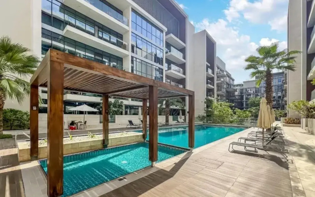 Aya - Awe-inspiring 2BR in City Walk with Balcony