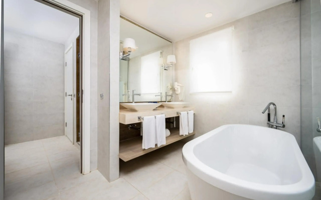 Radisson Blu Residences, Saidia