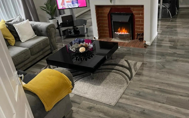 Peaceful 3 Bed Apartment