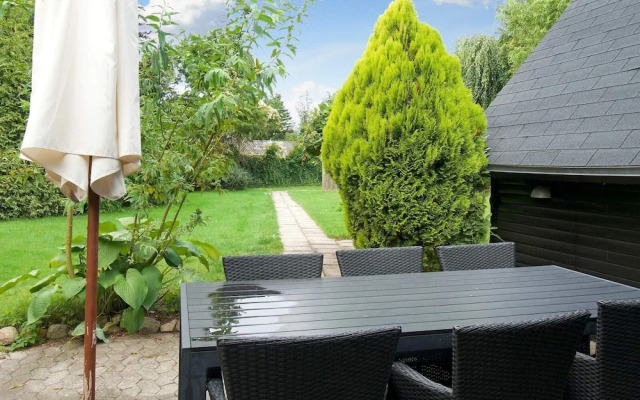 6 Person Holiday Home in Follenslev