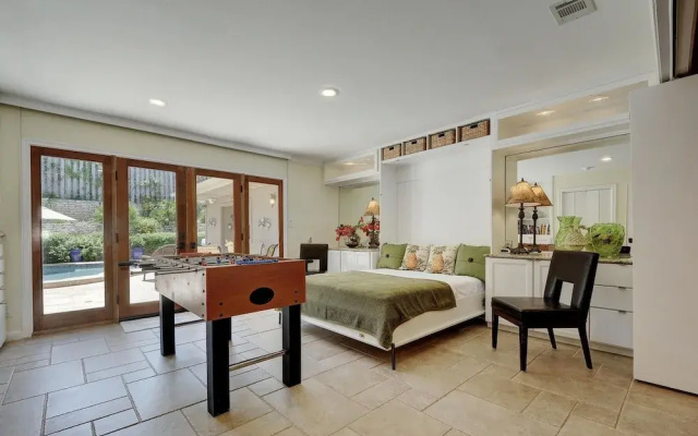 Luxury Lakeview Home in Lakeway by RedAwning