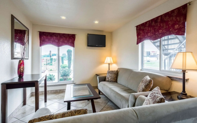 Econo Lodge Inn & Suites Searcy