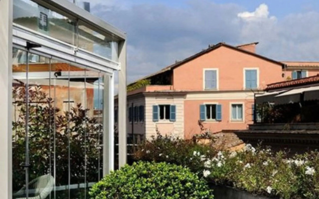 Two-Bedroom on Via del Babuino Apt 1