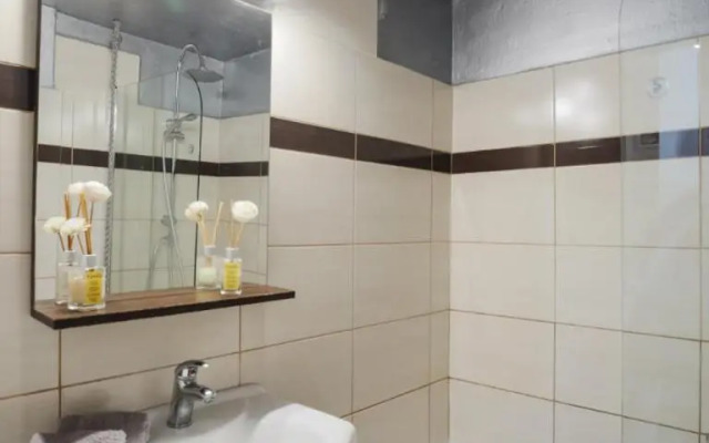 Athenaeum Acropolis Residence 1min to Museum