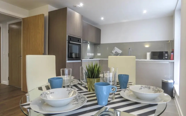 Tudors eSuites Birmingham Apartments with Gated Parking