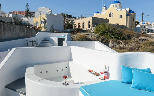 The Luna Cavern 2 with Hot Tub White