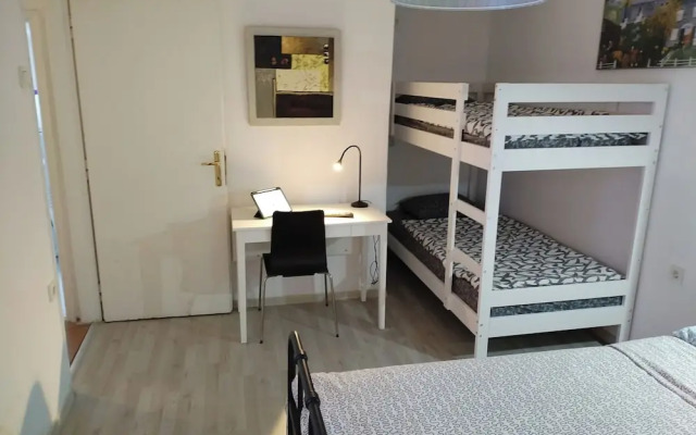 Old Town Family Apartment T8