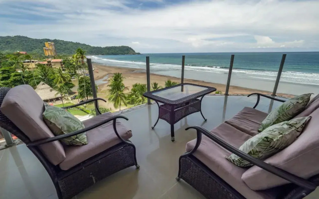 Condominio Diamante del Sol by CRHR