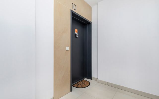 Sunny Rewal Apartments by Renters