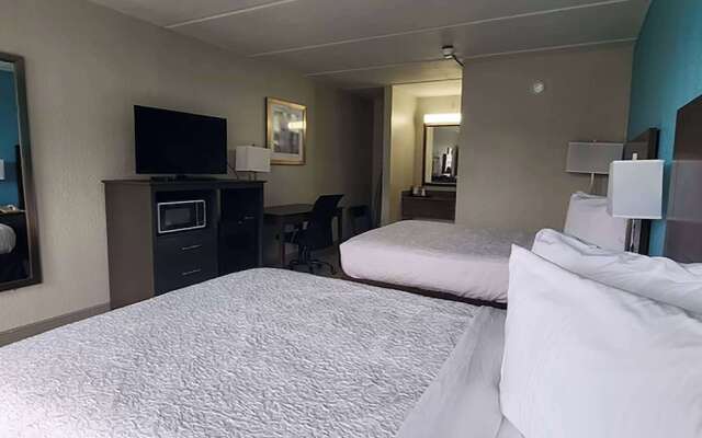 Travelodge by Wyndham Kingsland GA