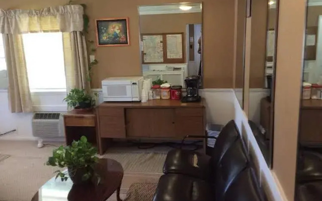 Woodridge Motel