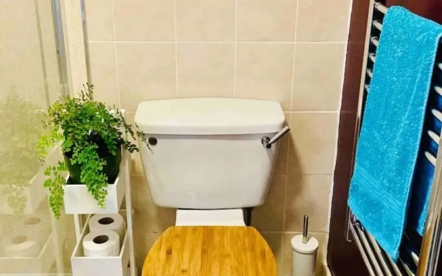 Cosy Classy 2-bed Maisonette, Village nr Newquay