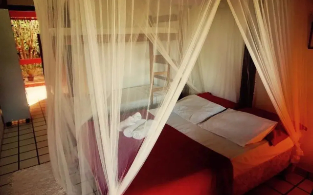 Novos Baianos Hostel e Suites