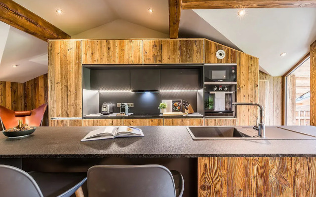 Moulin II - Design Chalet With Private Hot-tub and Garden