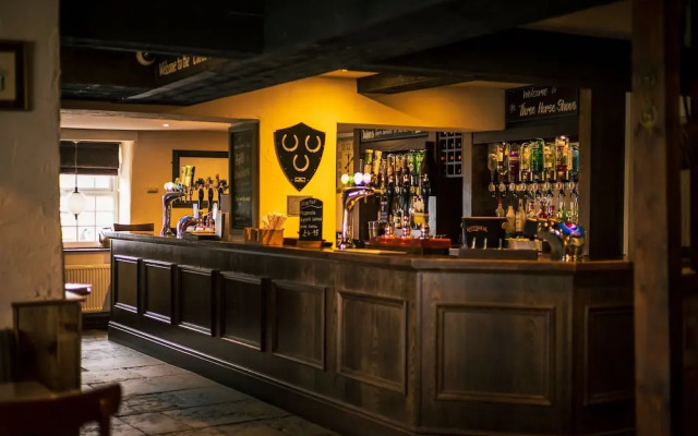 The Three Horseshoes