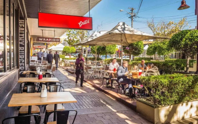 Crows Nest - Executive Penthouse - 3 Bedroom- 5km to City