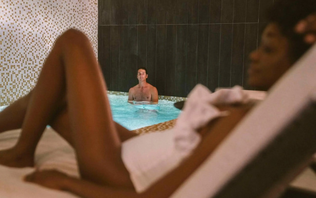 Hotel Yac Paris Clichy, A Member Of Radisson Individuals