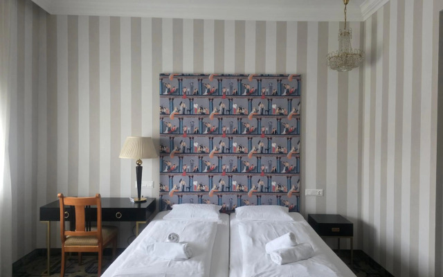 Pannonia Hotel