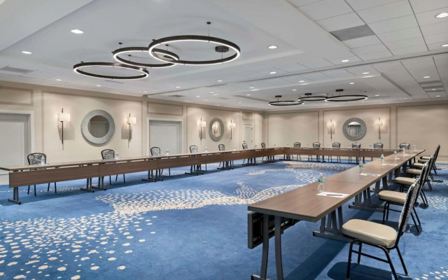 DoubleTree Suites by Hilton Naples